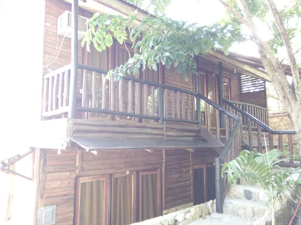 Novie'S Tourist Inn Powered By Cocotel El Nido Exterior foto